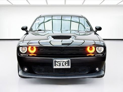 Used 2019 Dodge Challenger GT w/ Blacktop Package RWD image 2