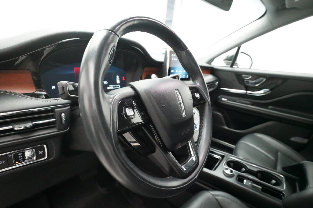 Used 2022 Lincoln Corsair Reserve w/ Equipment Group 201A AWD/4WD image 8