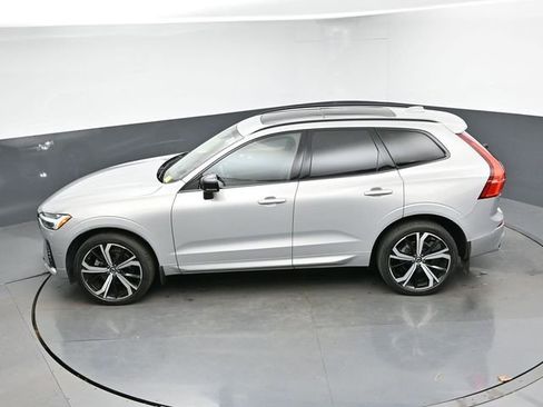 Used 2023 Volvo XC60 B5 Ultimate w/ Climate Package FWD image 24
