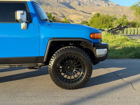 Used 2008 Toyota FJ Cruiser 4WD image 3
