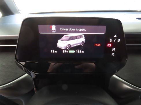 New 2025 Volkswagen ID. Buzz Pro S Plus image 15