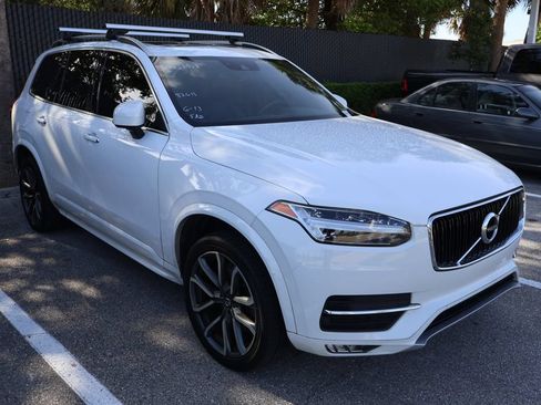 Used 2019 Volvo XC90 T5 Momentum w/ Protection Package Premier FWD image 6
