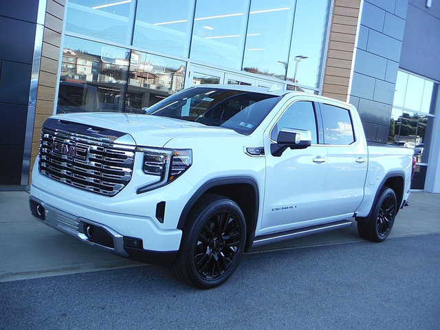 Used 2022 GMC Sierra 1500 Denali w/ Denali Reserve Package AWD/4WD image 1