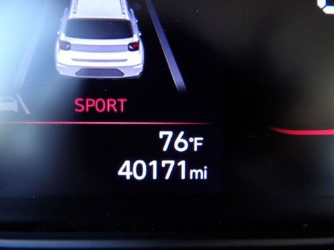 Used 2023 Hyundai Venue SEL FWD image 19