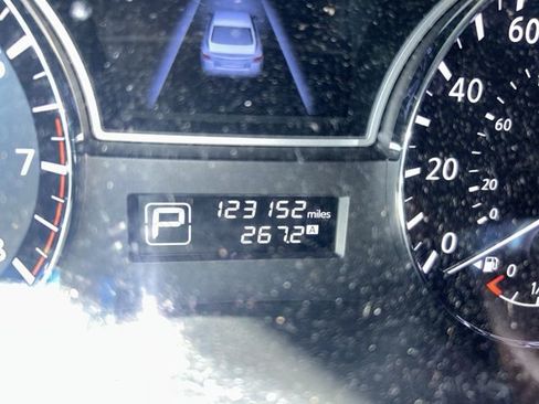 Used 2013 Nissan Altima 2.5 SV image 10