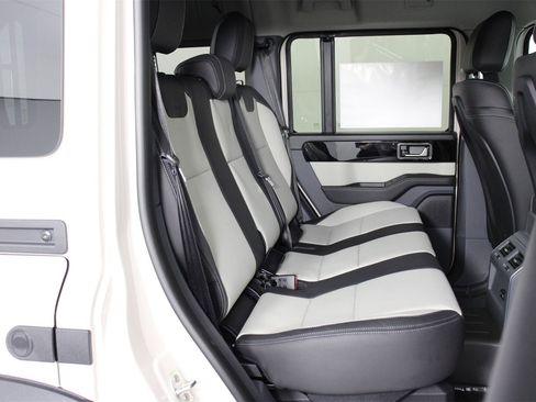 New 2025 INEOS Grenadier Fieldmaster Edition image 13