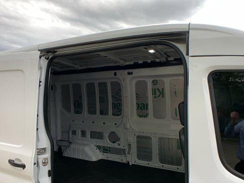 Used 2023 Ford Transit 250 Medium Roof AWD image 22