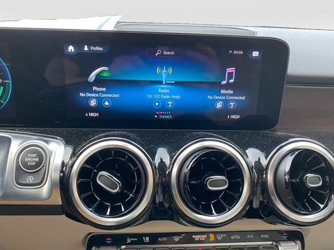 Certified 2023 Mercedes-Benz GLB 250 4MATIC image 17