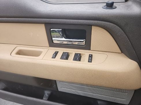 Used 2012 Ford F150 XLT w/ XLT Chrome Pkg image 4