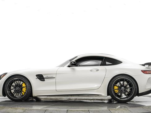 Used 2018 Mercedes-Benz AMG GT R image 6