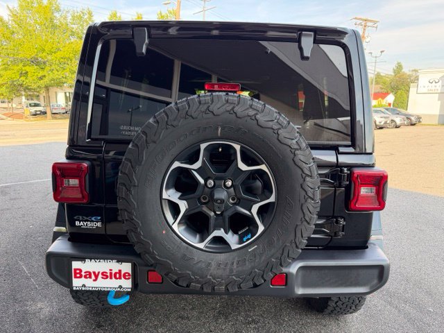 Used 2023 Jeep Wrangler Unlimited Rubicon 4xe w/ Cold Weather Group AWD/4WD image 7