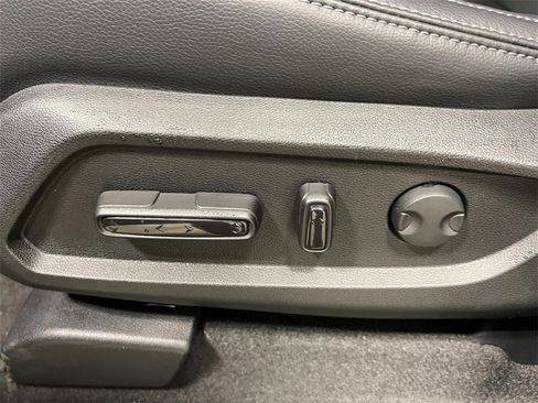 New 2025 Honda Pilot Touring image 28