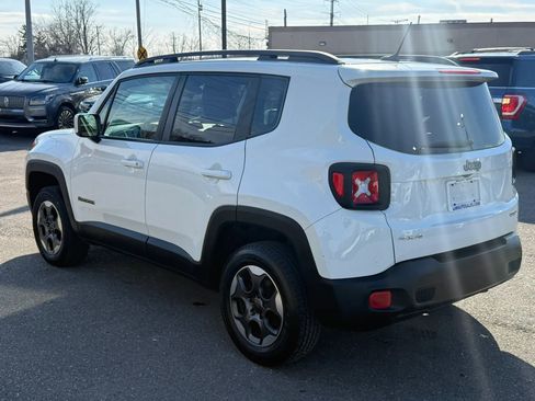 Used 2015 Jeep Renegade Latitude AWD/4WD image 7