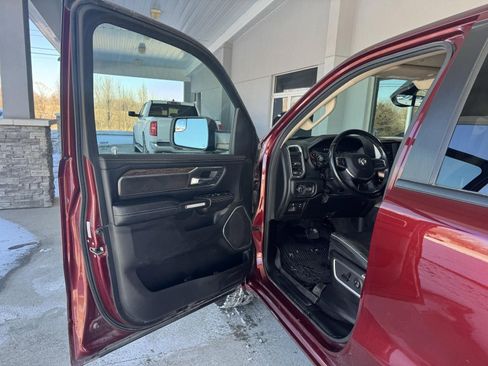 Used 2019 RAM 1500 Laramie image 10