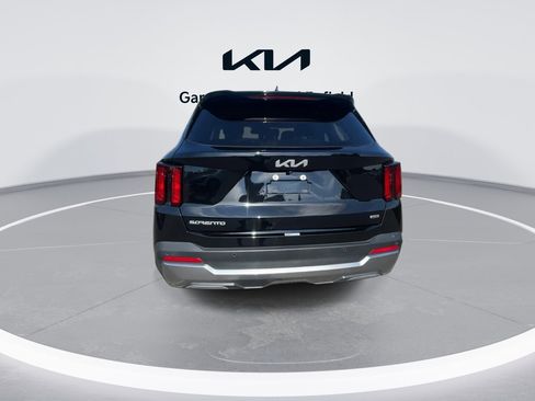 Certified 2024 Kia Sorento S image 7