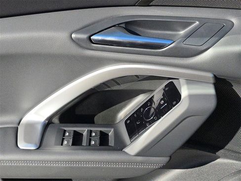 New 2025 Audi Q5 Premium image 19