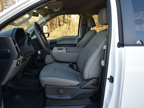 Used 2022 Ford F350 XL w/ Power Equipment Group image 11