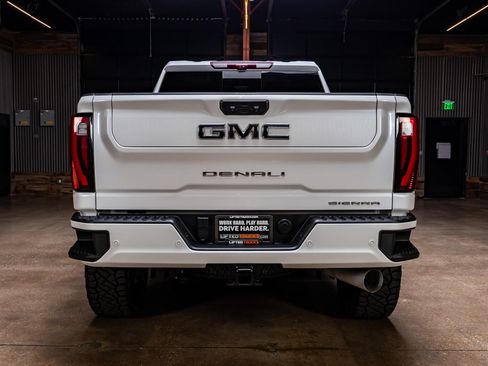 Used 2024 GMC Sierra 3500 Denali Ultimate AWD/4WD image 6