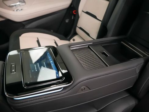 Used 2024 Mercedes-Benz GLS 63 AMG 4MATIC image 20