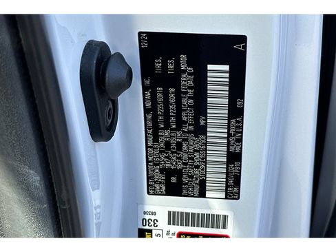 Certified 2025 Toyota Sienna XSE w/ XSE Premium Package AWD/4WD image 37