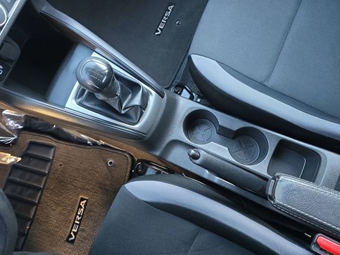 Used 2025 Nissan Versa S image 27