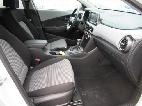 Used 2021 Hyundai Kona SEL image 10