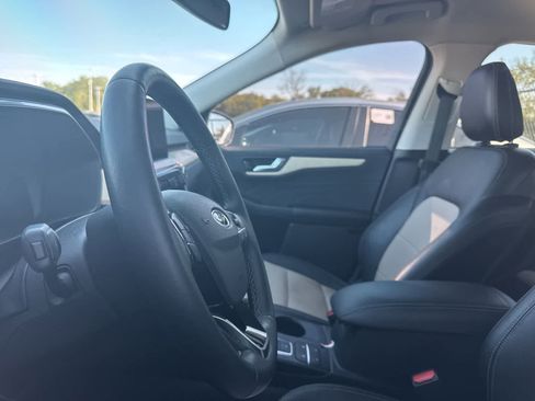 Used 2022 Ford Escape Titanium w/ Titanium Premium Package FWD image 33