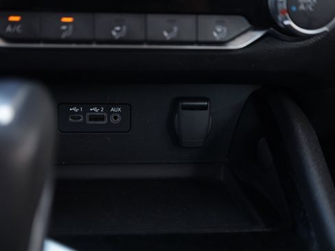 Used 2024 Nissan Altima 2.5 SV image 12