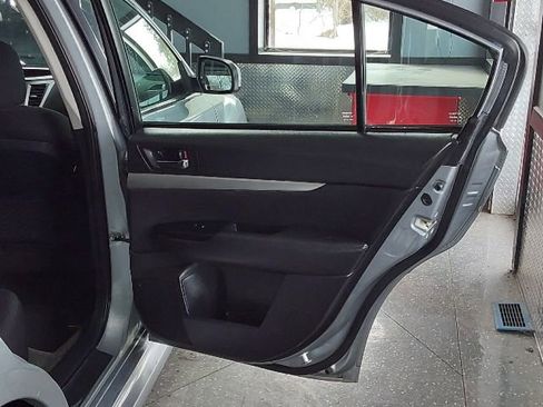 Used 2013 Subaru Legacy 2.5i Premium w/ All-Weather Pkg + Moonroof image 18