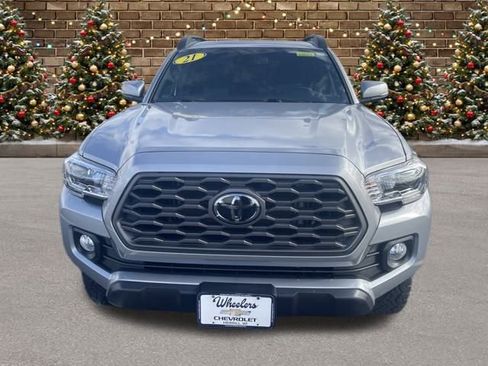 Used 2021 Toyota Tacoma TRD Off-Road image 8