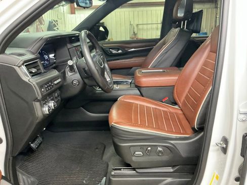 Certified 2024 GMC Yukon Denali Ultimate AWD/4WD image 23