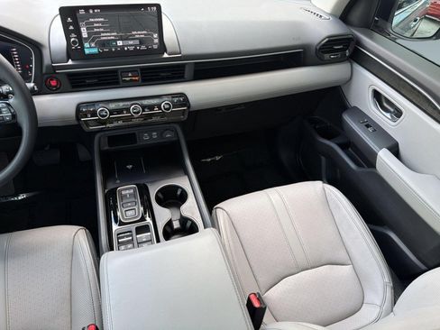Used 2024 Honda Pilot Elite image 31