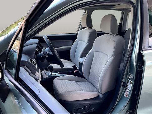 Used 2017 Subaru Forester 2.5i Premium w/ All-Weather Package AWD/4WD image 8