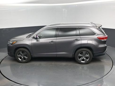 Used 2018 Toyota Highlander Limited image 14