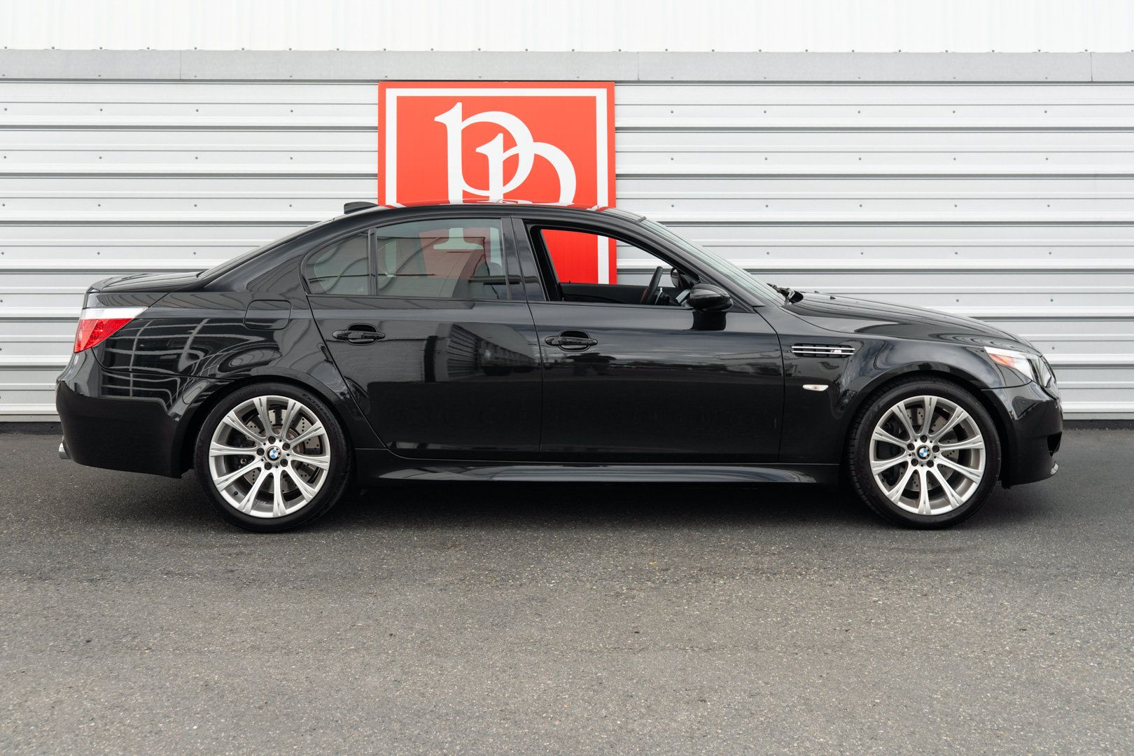 Used 2006 BMW M5 RWD image 29