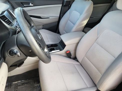 Used 2018 Hyundai Tucson SEL image 3