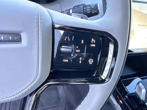 Certified 2025 Land Rover Range Rover Sport Dynamic SE image 30