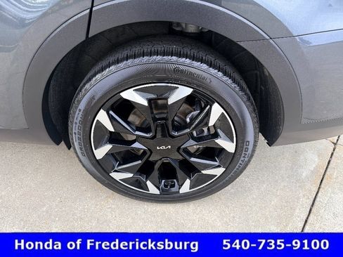 Used 2025 Kia Sorento EX w/ Panoramic Sunroof Package FWD image 11
