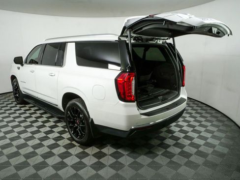 Used 2023 GMC Yukon XL SLT AWD/4WD image 36