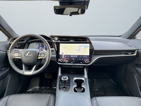 Used 2023 Lexus RZ 450e Premium w/ Technology Package image 10