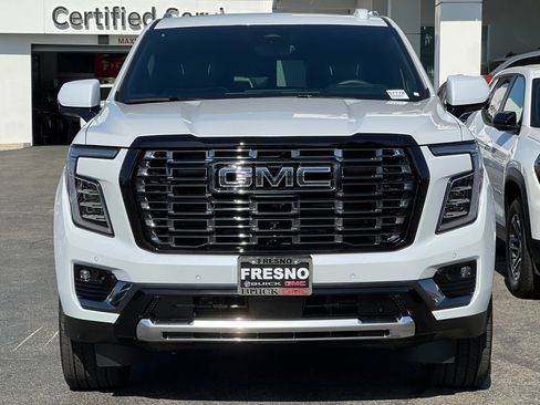 New 2026 GMC Yukon Denali Ultimate AWD/4WD image 3