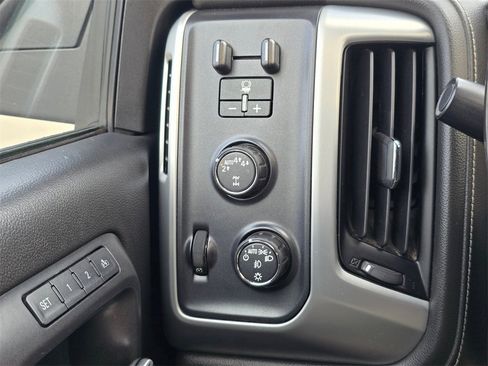 Used 2018 GMC Sierra 1500 SLT image 29