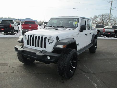 Used 2020 Jeep Gladiator Sport w/ Quick Order Package 24S image 9