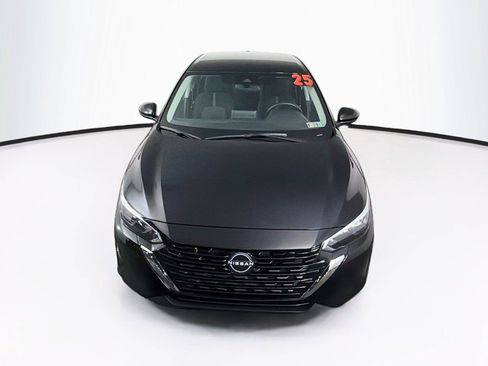 Used 2025 Nissan Sentra SV FWD image 13