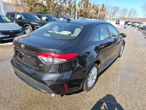 Used 2022 Toyota Corolla LE w/ LE Convenience Package image 8