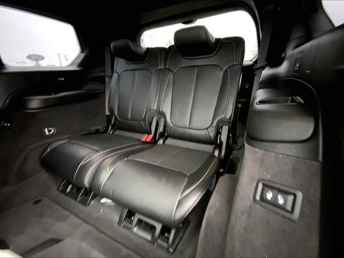 Used 2021 Jeep Grand Cherokee L Overland w/ Luxury Tech Group IV image 18