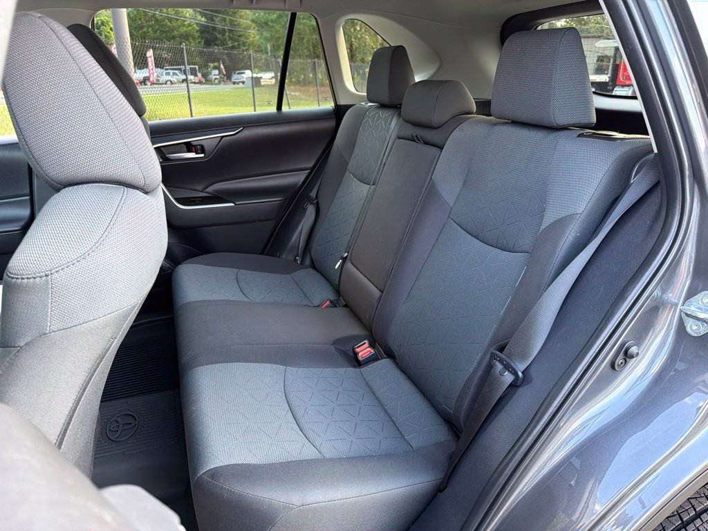 Used 2025 Toyota RAV4 XLE w/ Convenience Package AWD/4WD image 20