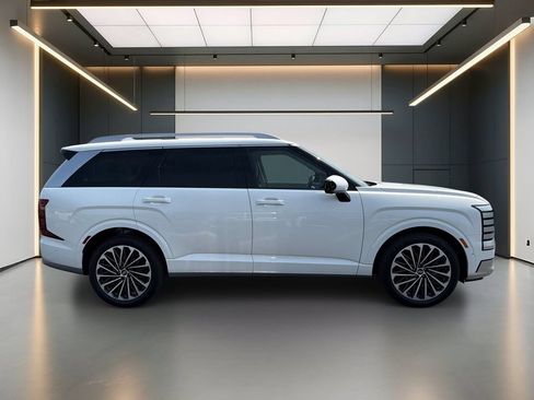 Used 2026 Hyundai Palisade Calligraphy FWD image 7