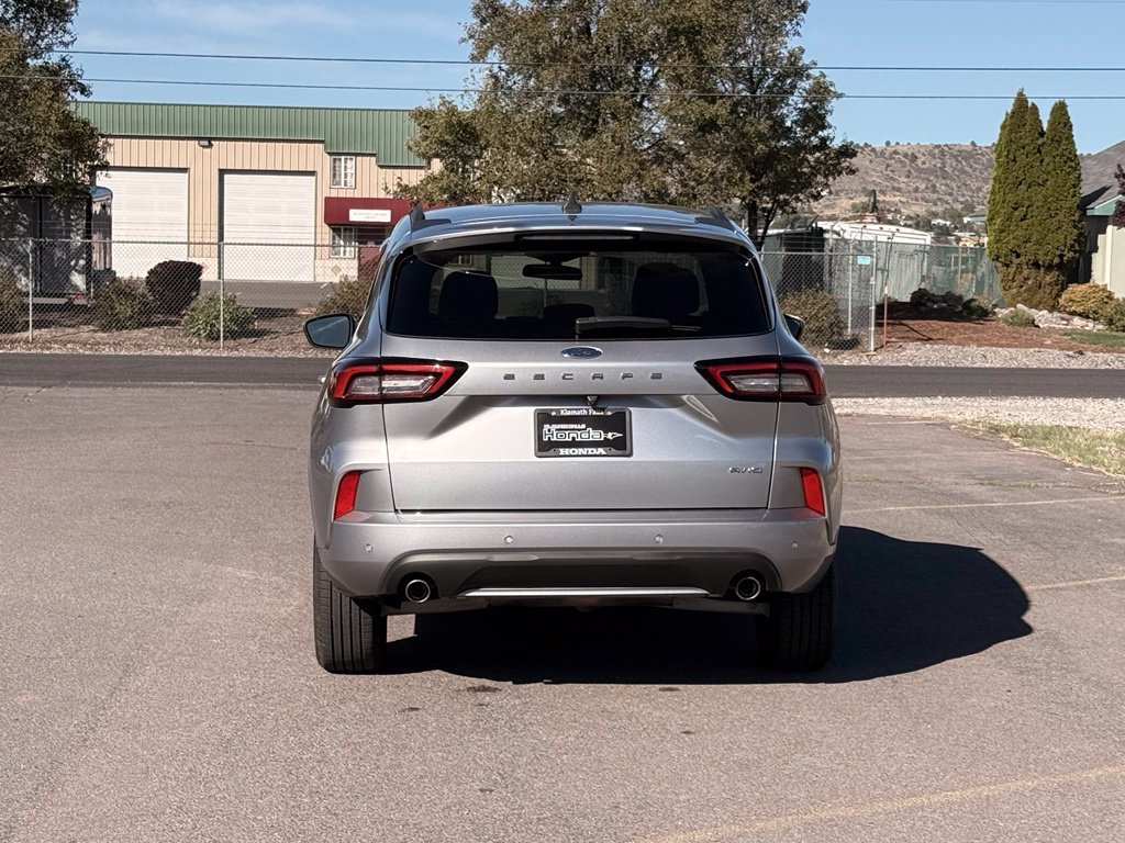 Used 2023 Ford Escape ST-Line Select w/ Tech Pack #1 AWD/4WD image 4
