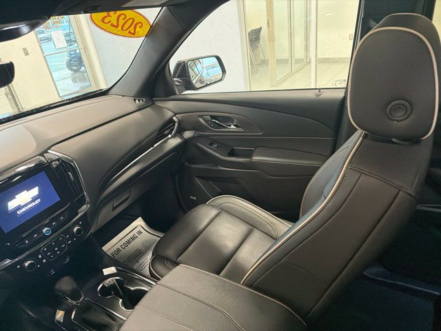 Used 2023 Chevrolet Traverse Premier AWD/4WD image 34